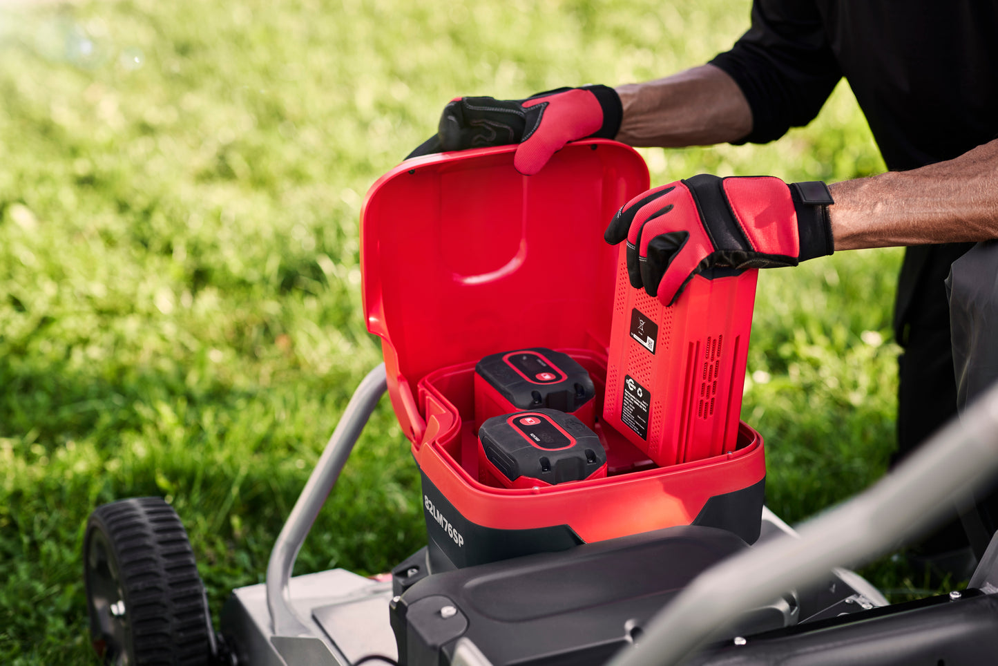 Cramer OPTIMUS™ All Terrain Lawn Mower 76cm - ATM76S