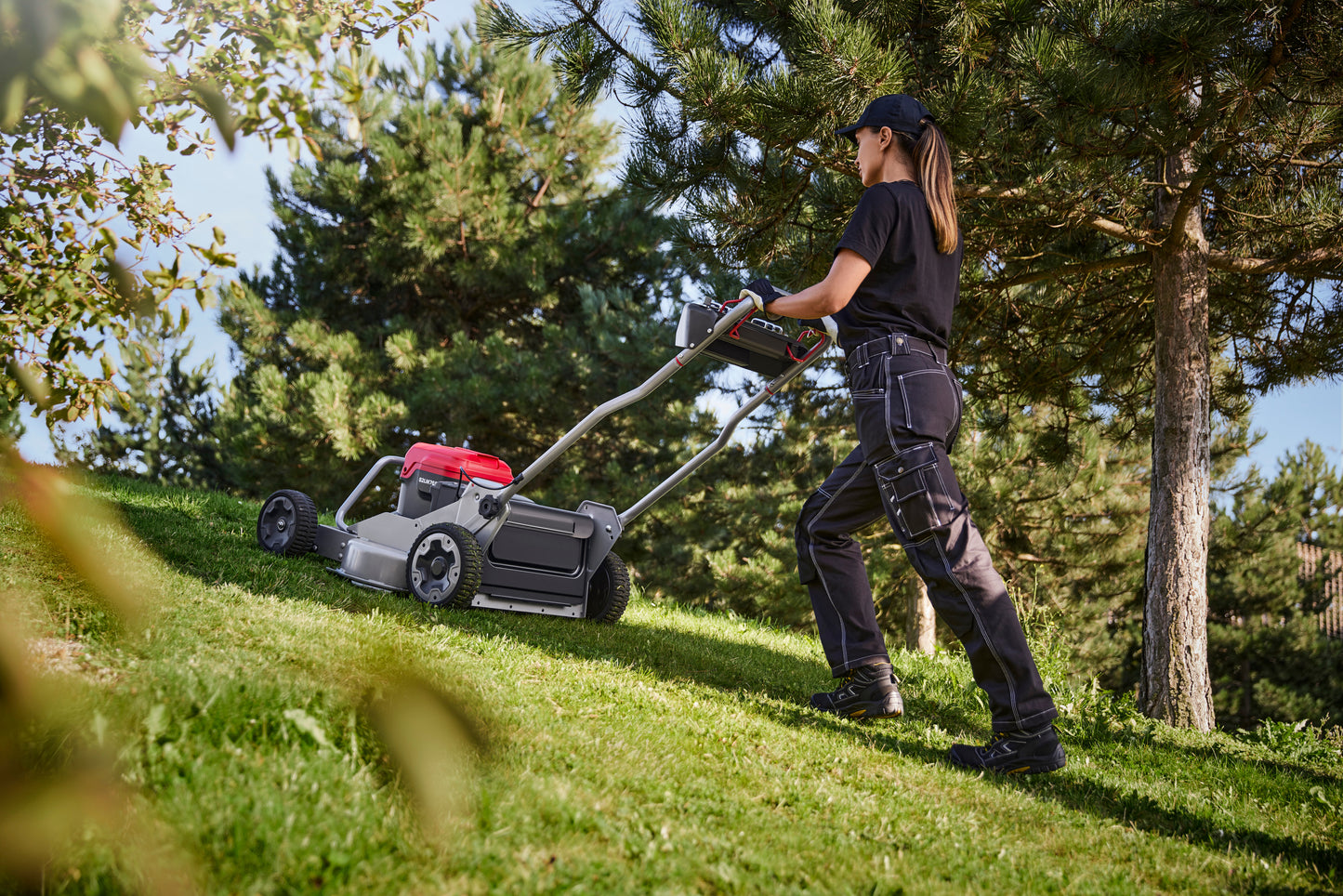 Cramer OPTIMUS™ All Terrain Lawn Mower 76cm - ATM76S