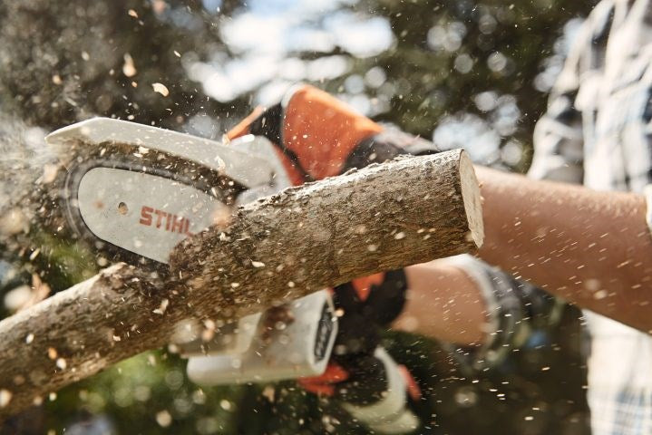 Stihl_GTA_26_cordless_garden_pruner_lifestyle_shot
