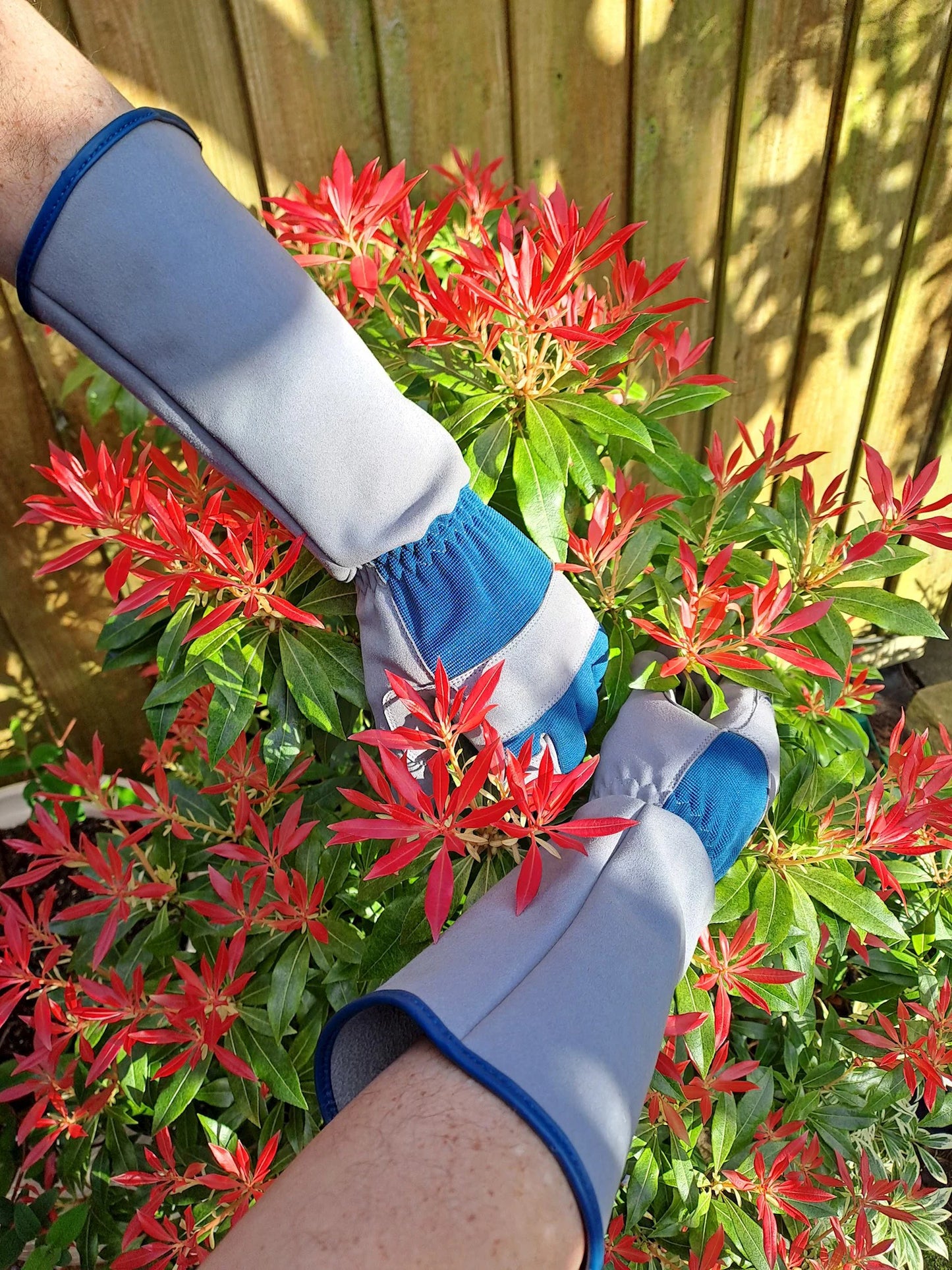 T&C Stretch-Fit Gauntlet Gloves