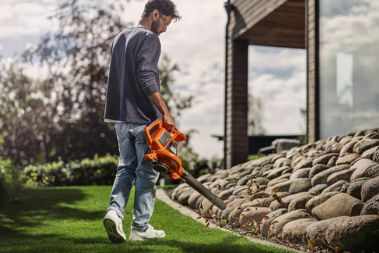 Husqvarna 120iBV Blower Vac