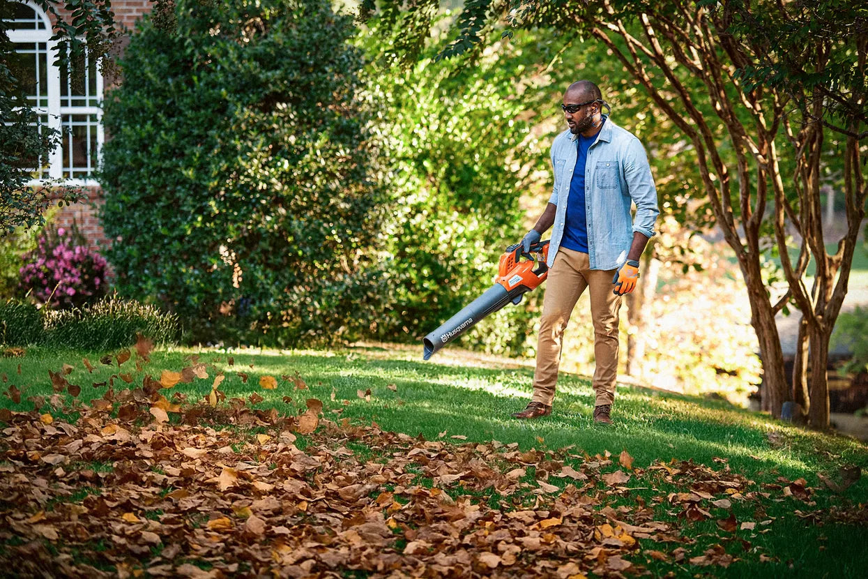 Husqvarna 230iB Blower