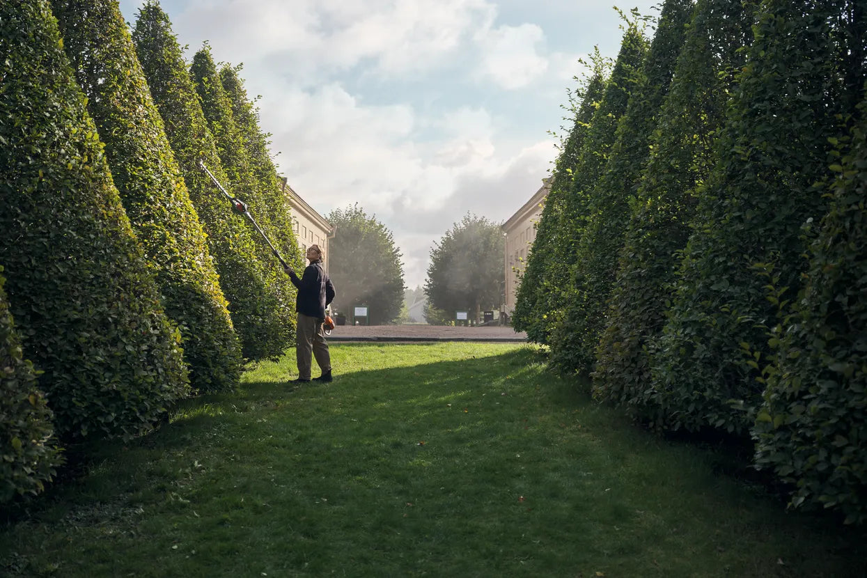 Husqvarna 520iHT4 Pole Hedge Trimmer