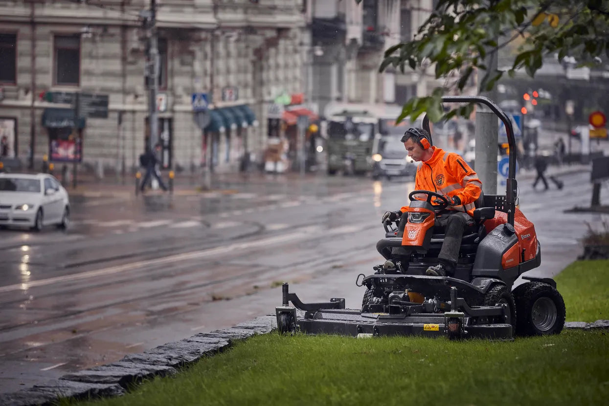 Husqvarna P 535HX Ride-On Mower