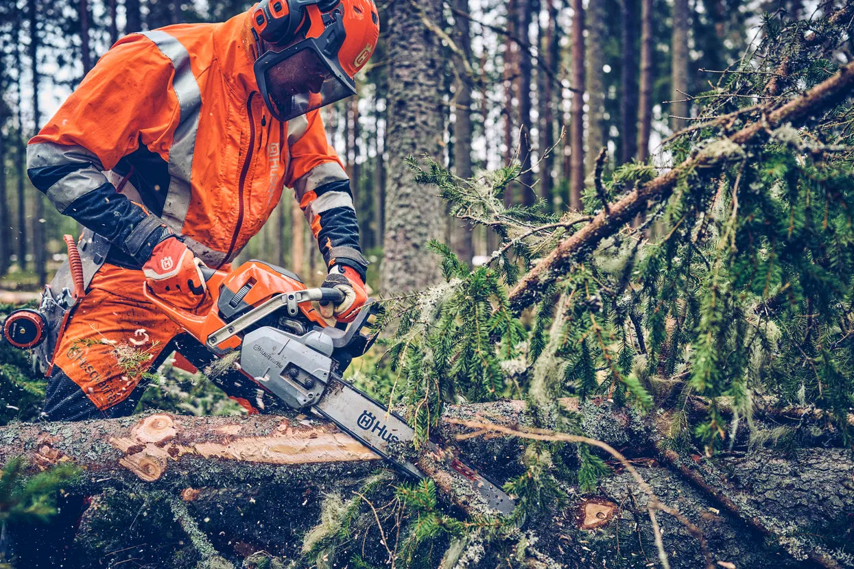 Husqvarna 560 XP® G Mark II Chainsaw