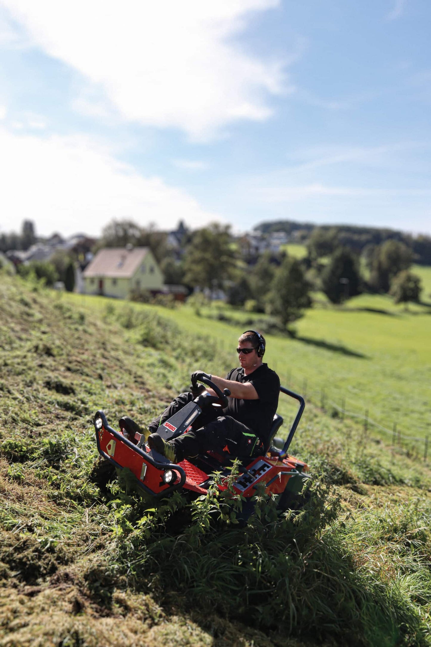 SABO Gladiator 95 2WD Ride-on Flail Mower