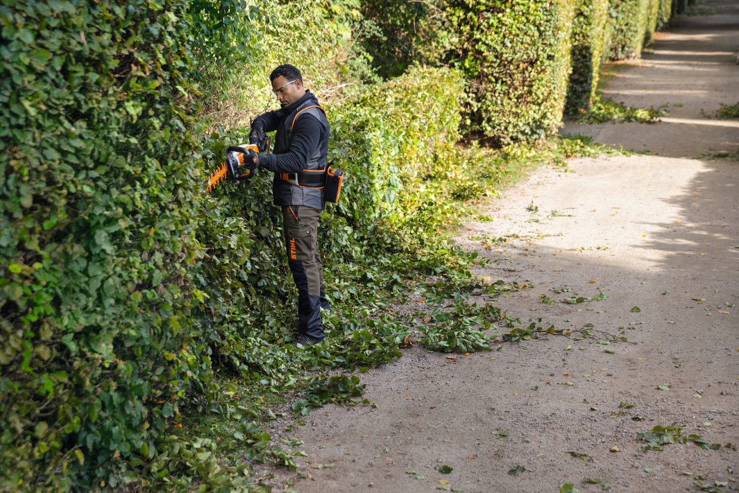 Stihl HSA130 R Cordless Hedge Trimmer