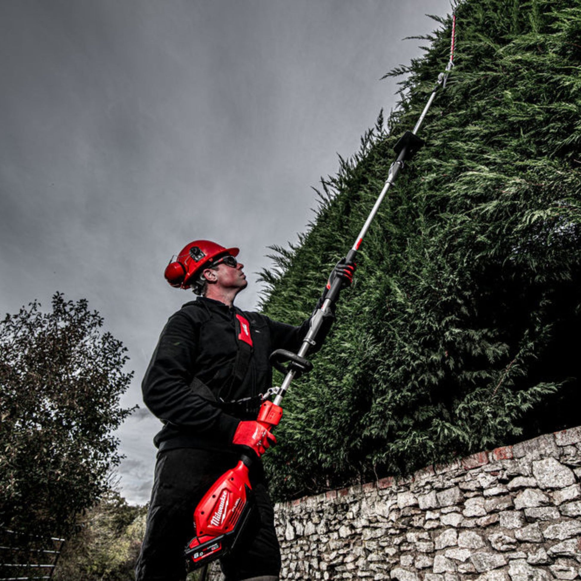 M18_FOPH-HTA_Milwaukee_multitool_attachment_hedgetrimmer_cutting_hedge