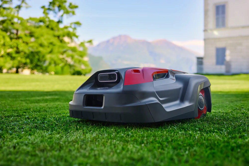 Cramer AiConic 8 Robotic RTK Mower (8000m²)