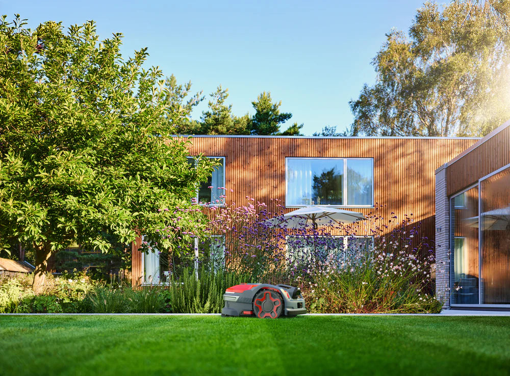 Cramer AiConic 3 Robotic RTK Mower (3,000m²)