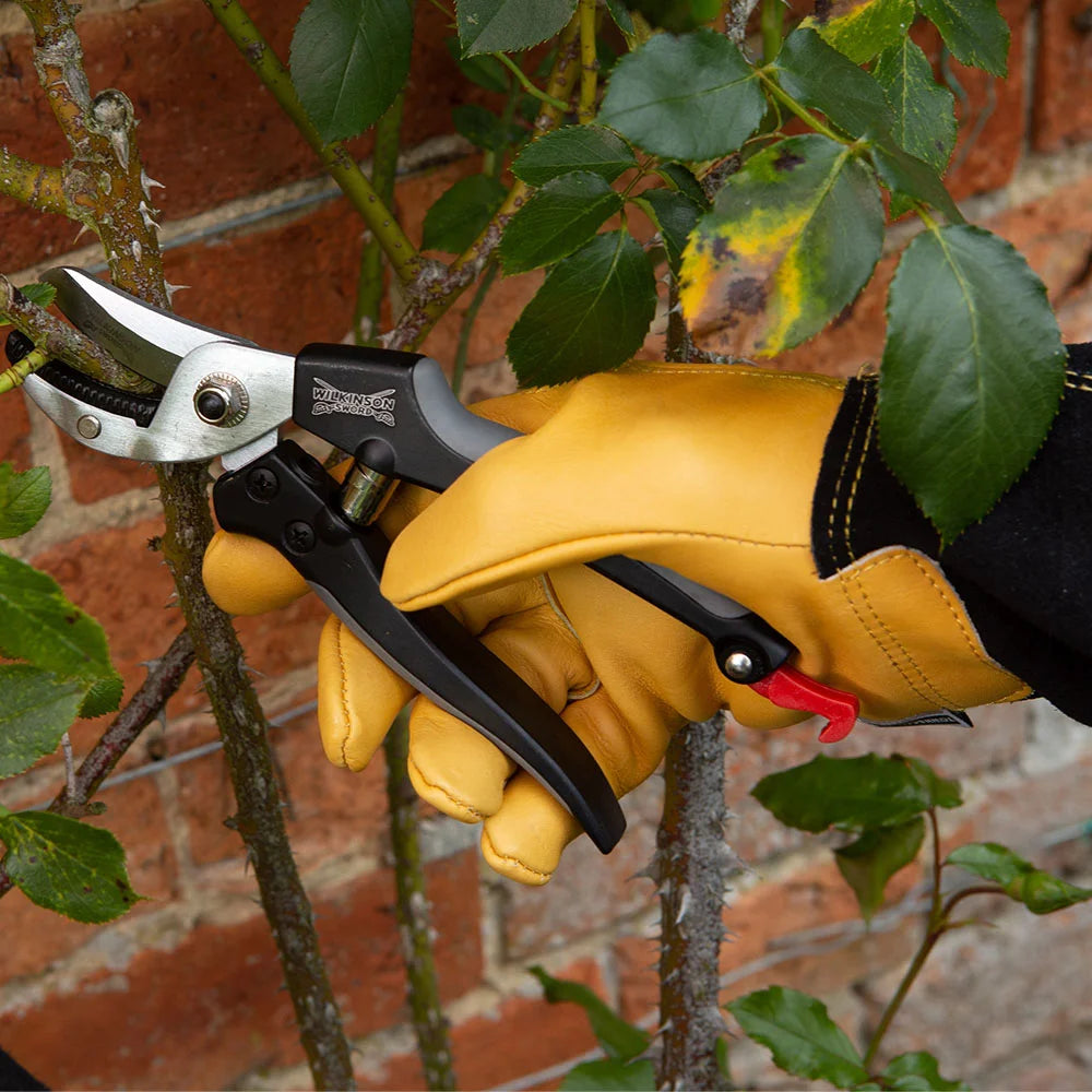 T&C Premium Leather Gauntlet Gloves