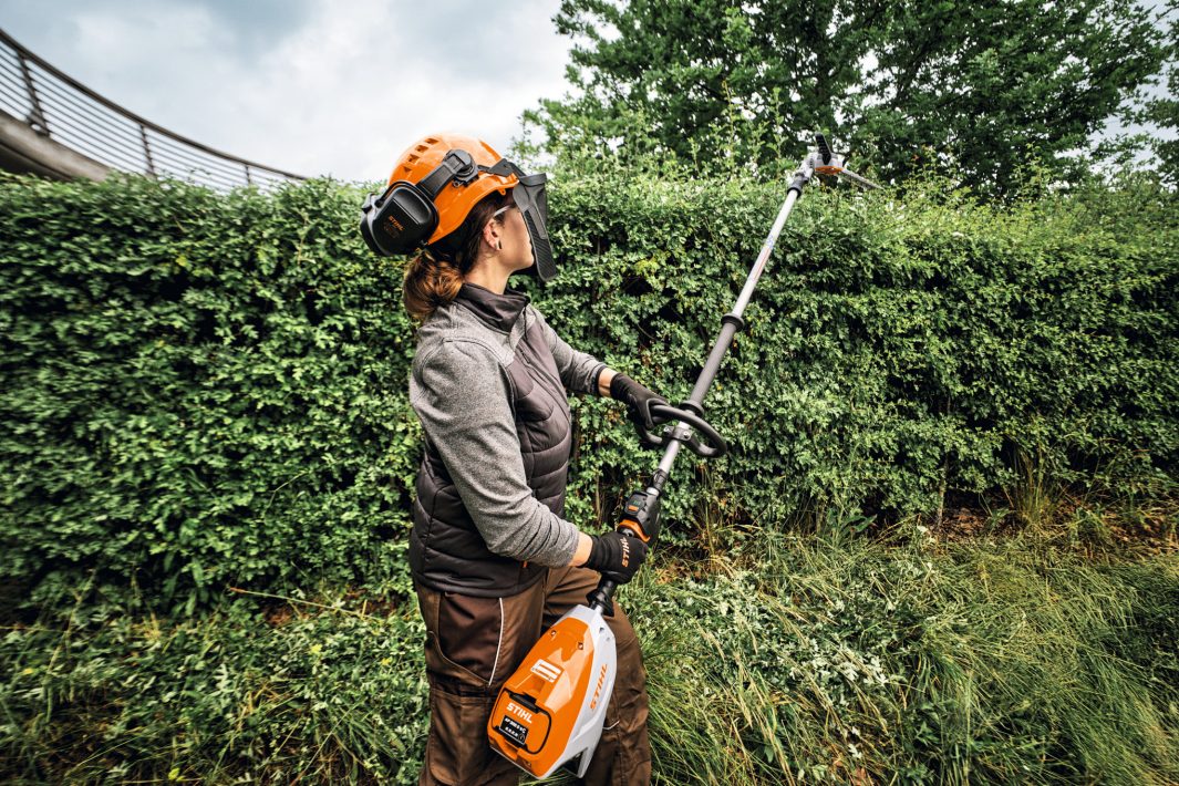 Stihl HLA 140 Cordless Long-reach Hedge Trimmer