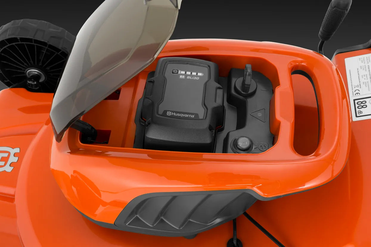 Husqvarna LC 142i Lawn Mower