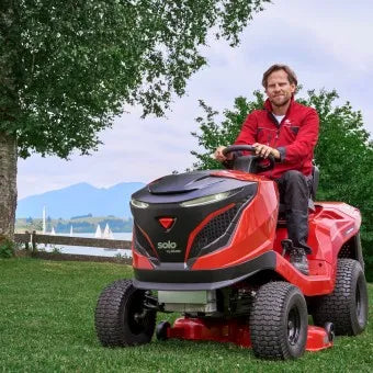AL-KO Premium T22-105.4 HD-A V2 Petrol Lawn Tractor (105cm Cut)