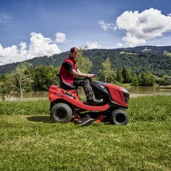 AL-KO Comfort T18-111.4 HDS-A V2 Petrol Lawn Tractor (111cm Cut)