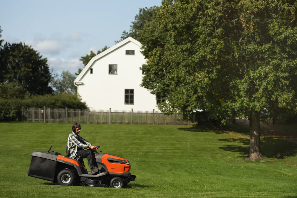 Husqvarna TC 220T Ride-On Mower